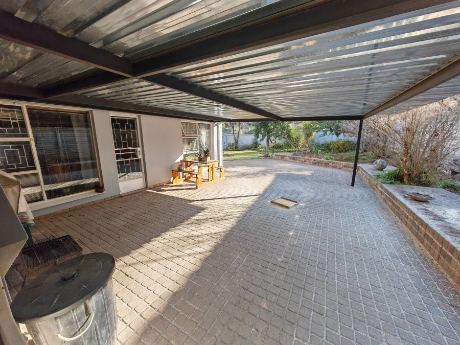 5 Bedroom Property for Sale in Heuwelsig Free State